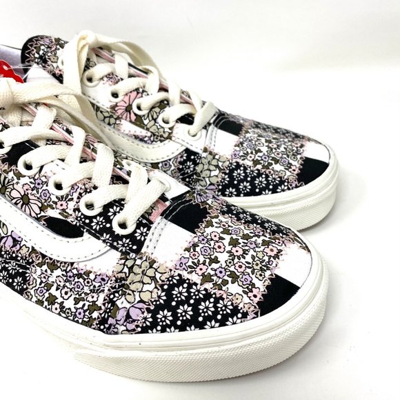 💖MEGA SALE💖VANS  OLD SKOOL Womens Casual Patchwork Floral Low   VN0A38G19FY - Picture 2 of 10